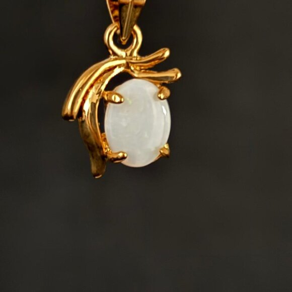 Vintage OPAL Pendant Necklace, Dolphin Ore 18K Gold Electroplate - Picture 4 of 5